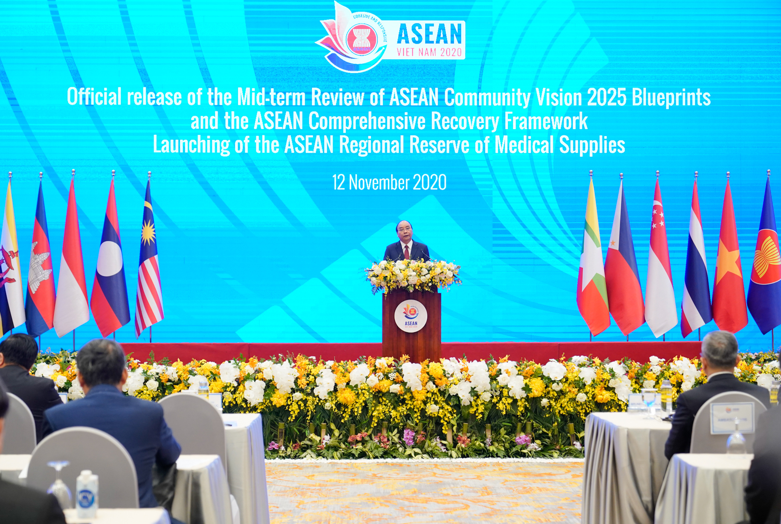 Đoàn kết và tự cường, ASEAN sẽ vững vàng vượt lên các thách thức (*)